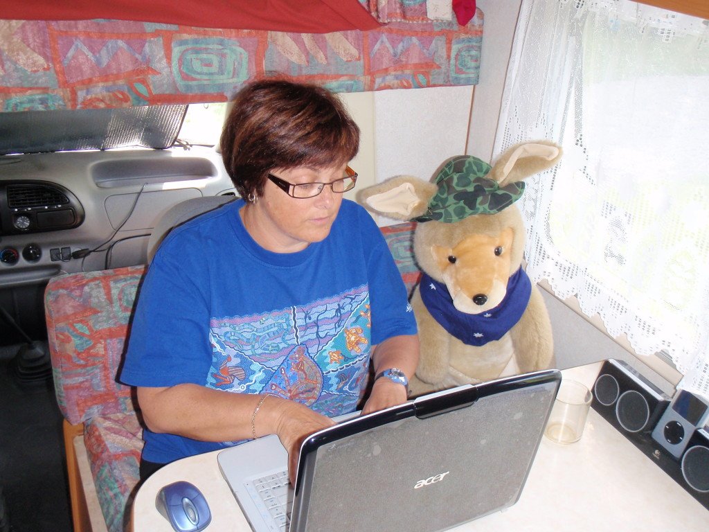 Jenny and Skip surfing the internet.