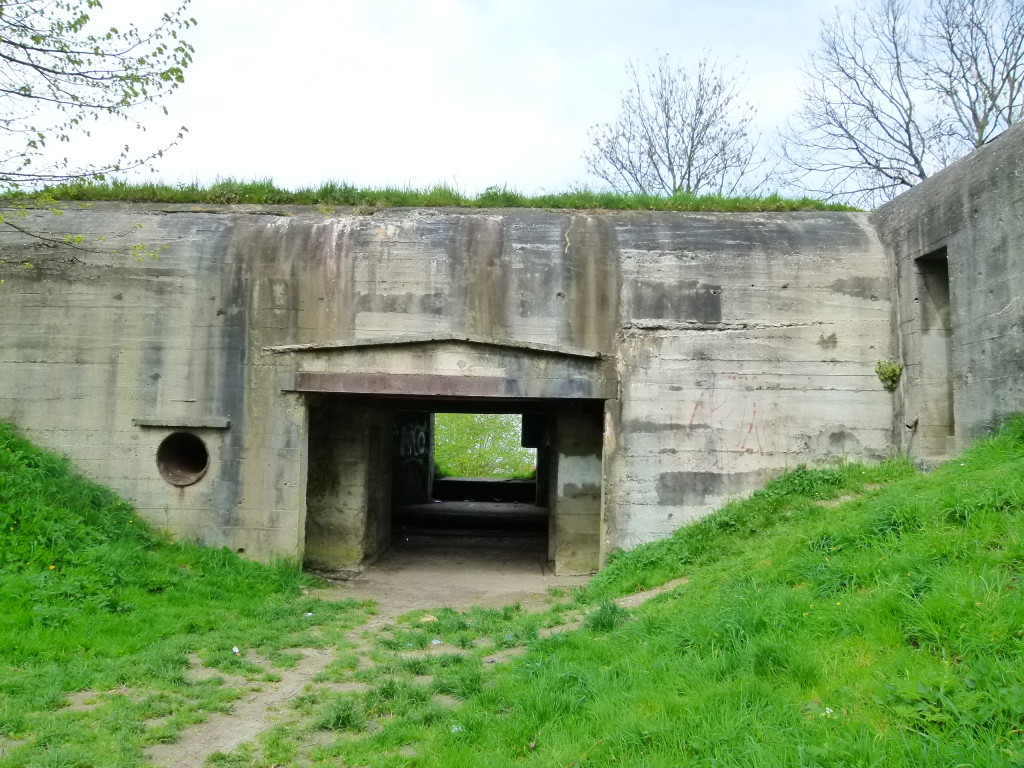 Old world war 2 gun emplacements .