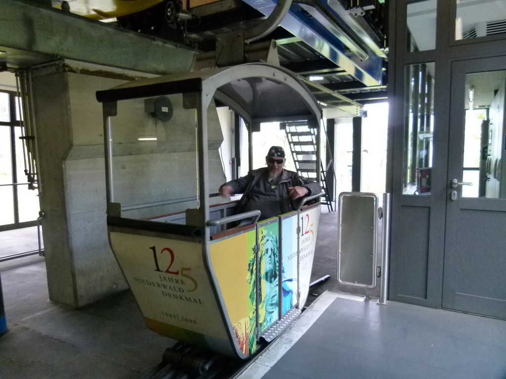 Ewout on the Cable car, Rudesheim on Rhein