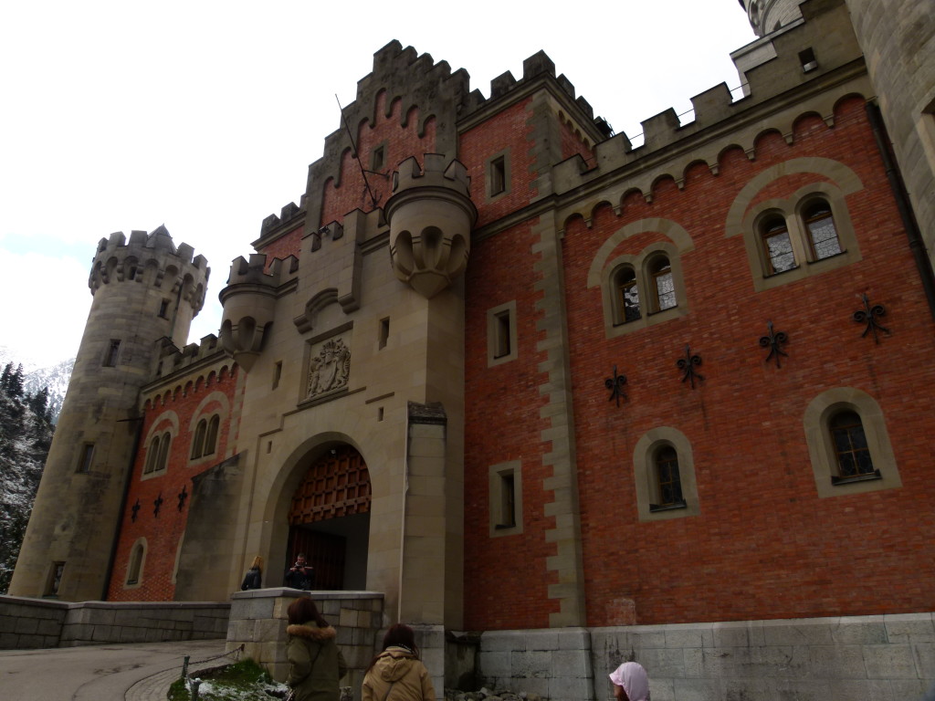 The entrance to the castle.