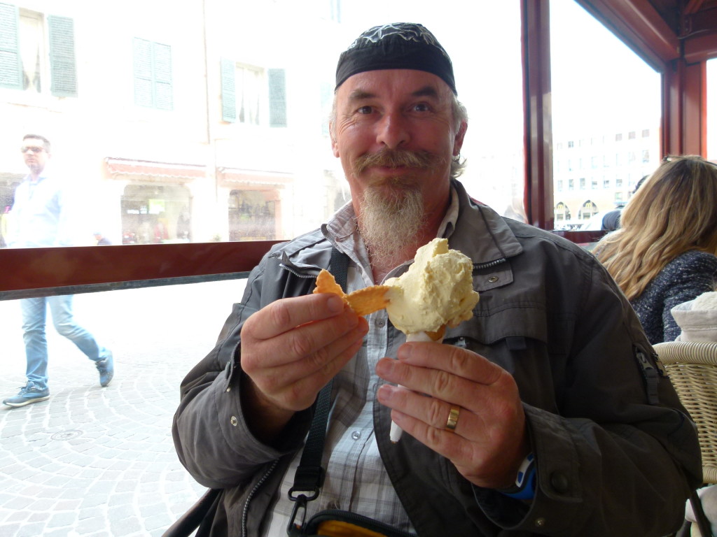 Ewout enjoying some gelato. 