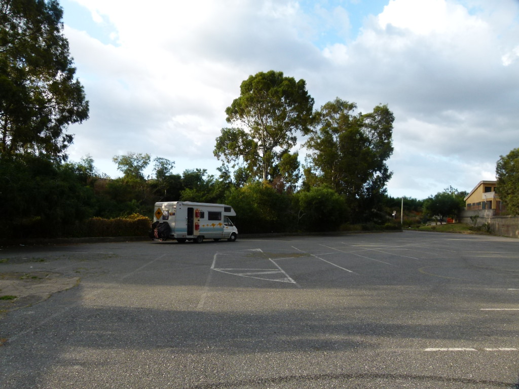 Our stopover in the carpark at Roccalumeria near the sportsground but also near to the motorway.