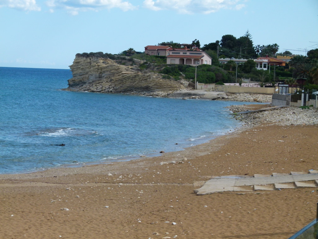 The beach at the campground. It was a bit cool that day and it was deserted.