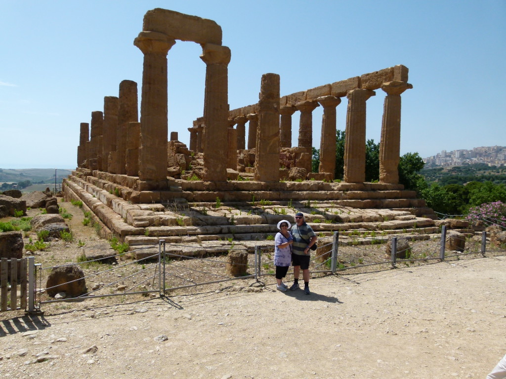 Here we are at the valley of the temple's in Agrigento.