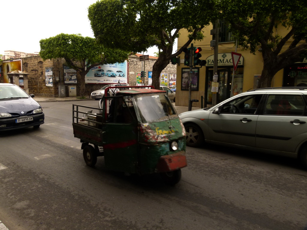 We saw it driving along the road in Palermo and it it looks like it's had a hard life.