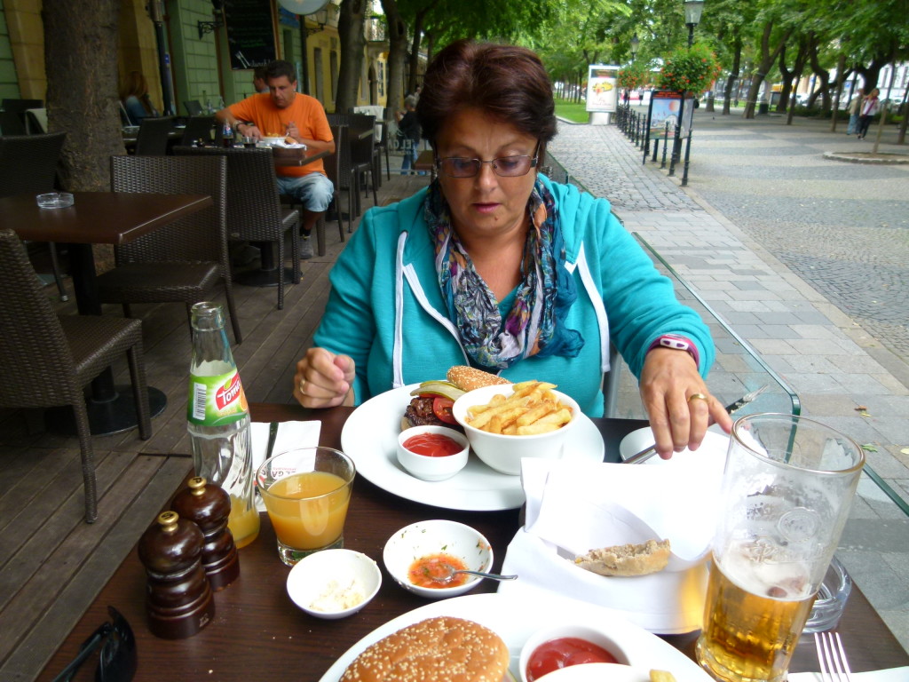 Our light lunch !! It was a hamburger with chips. The chips were the best we have had for quite a while, yum.