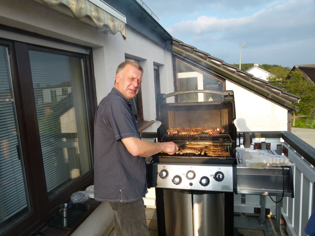 Manfred manning the bbq