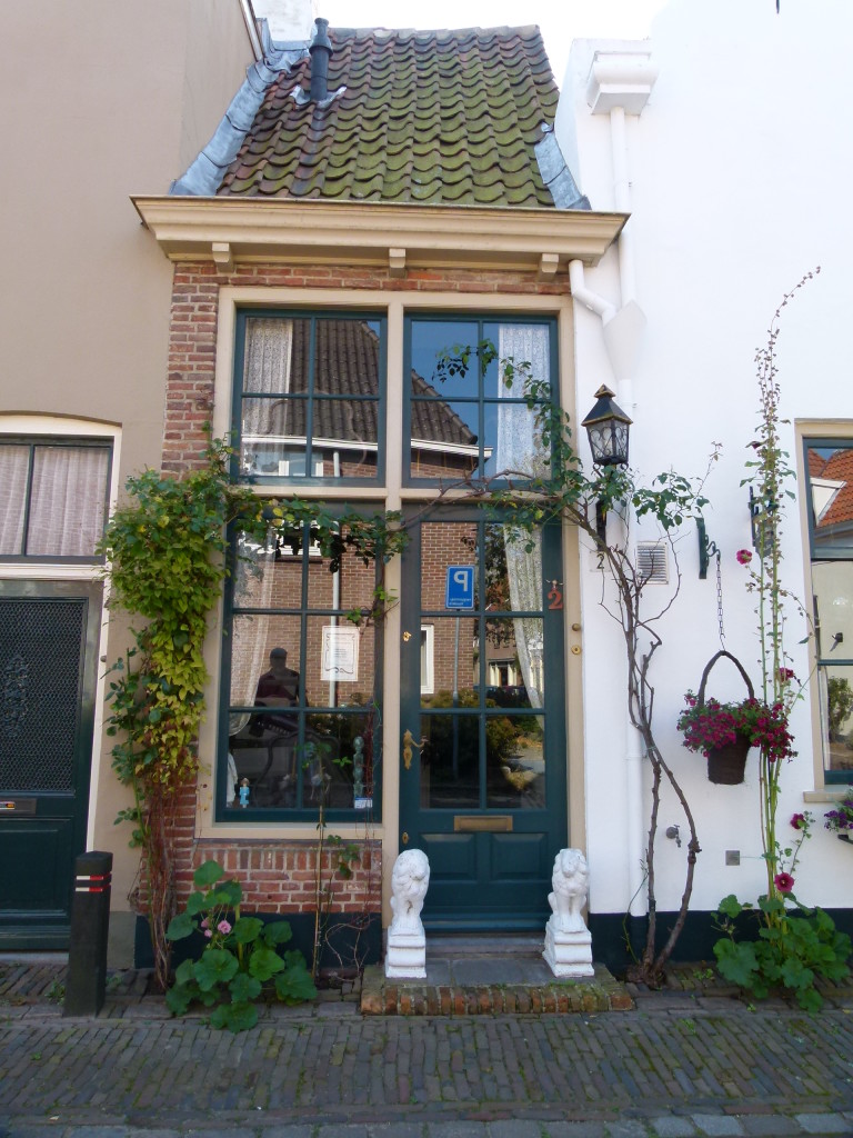 very narrow old house zutphen