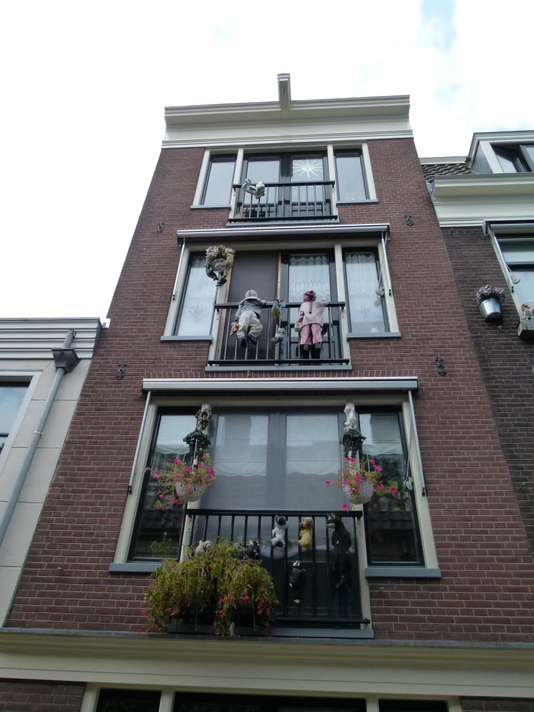 Residence in the Jordaan with some interesting window displays