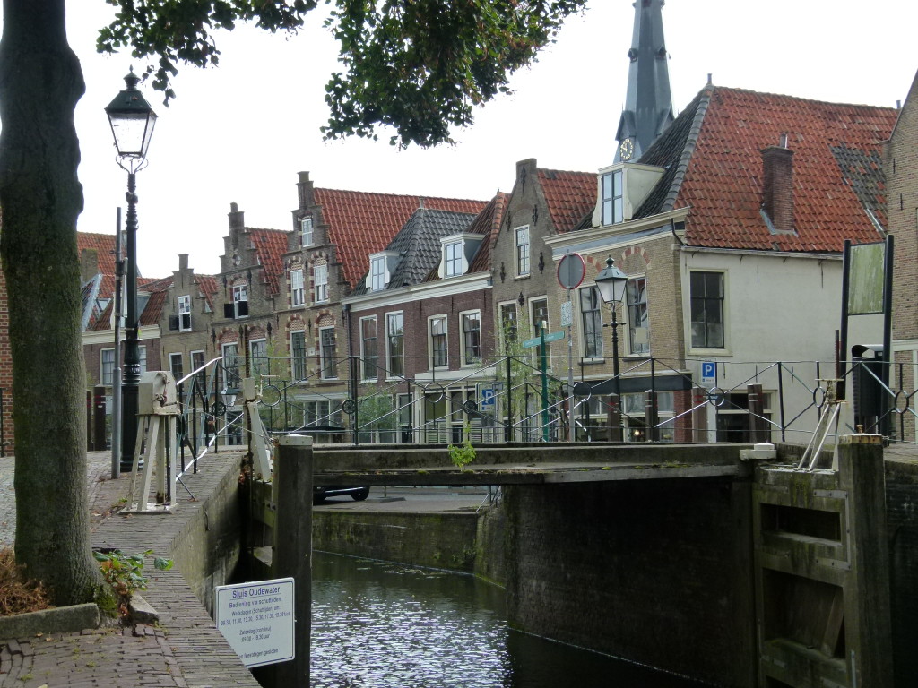 View of bridge and buildings in Oudewater.