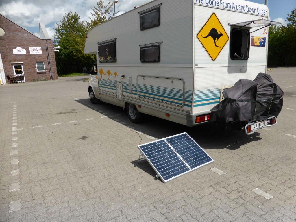 On our drive to Greifswald we stopped for lunch and decided to test out the solar panels. 