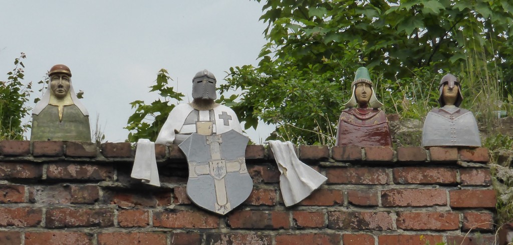 You had to keep looking up as on the walls, in windows and on the side of buildings were many figures and statues.