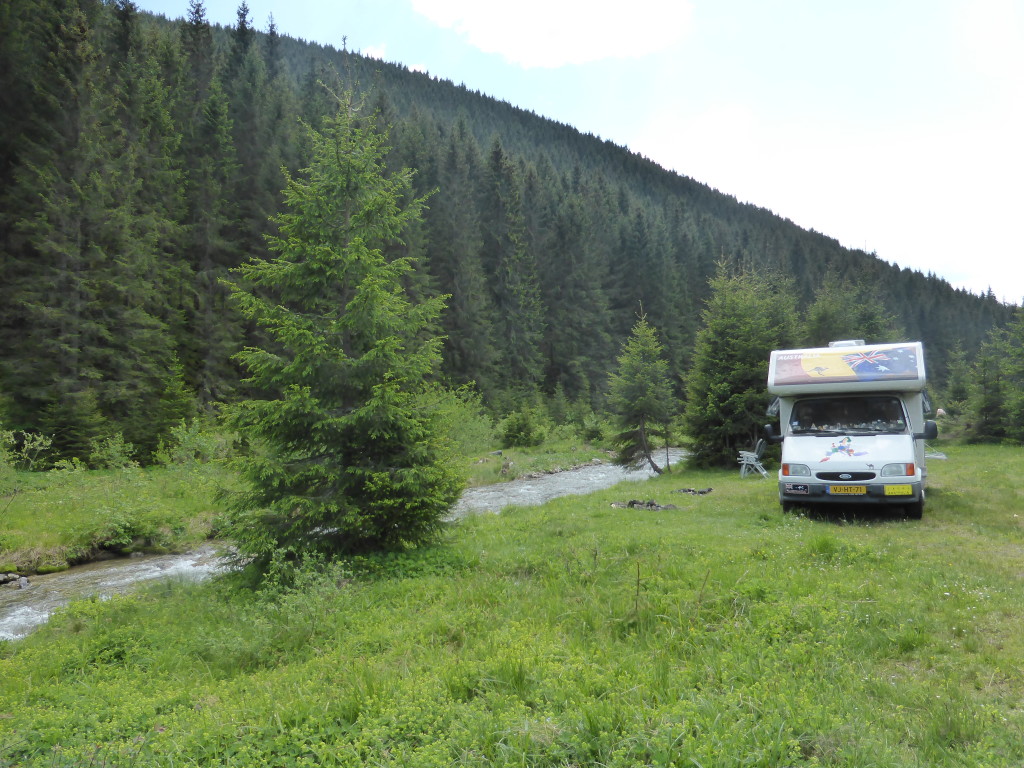 Next to the creek in the forest. There was only another tent which stayed overnight.