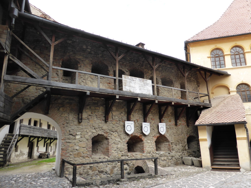 The courtyard at the entrance to the fortified church.