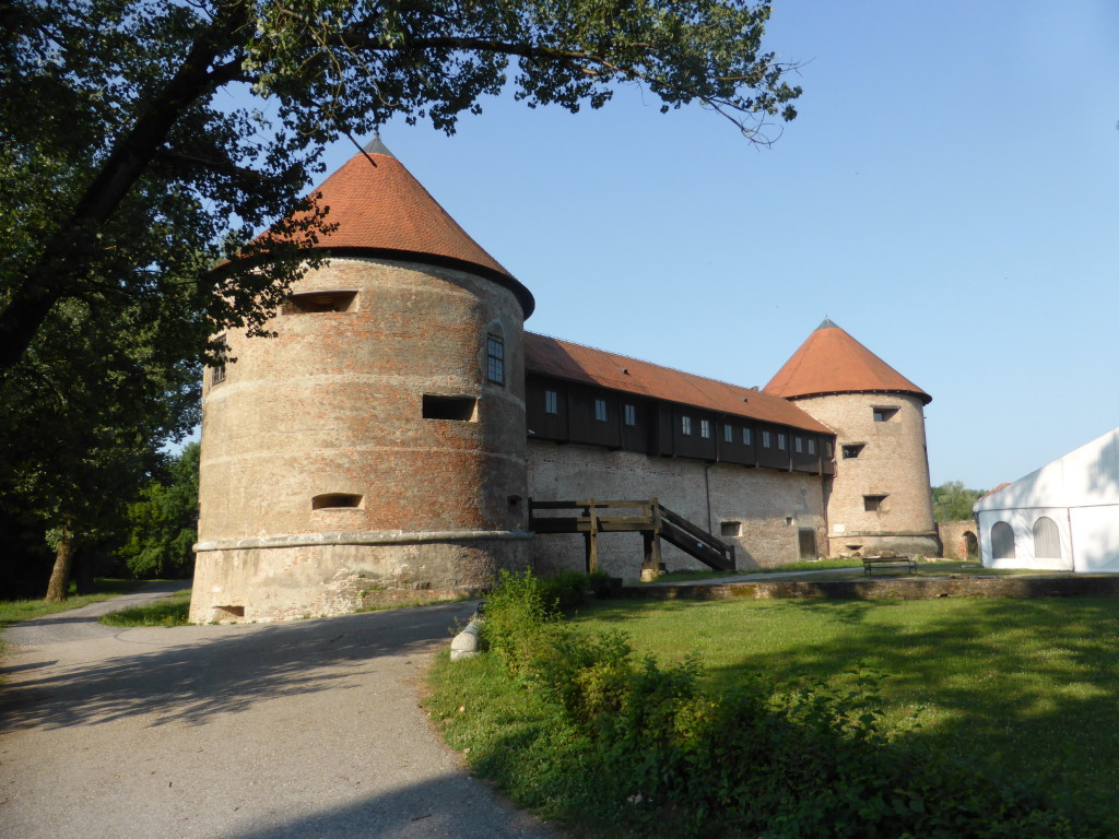 The castle at Sisak. No -one was there as it was just after 8 in the morning.