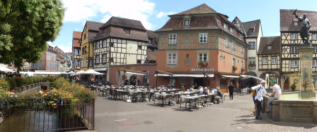 The squares looked very inviting. A lovely place for a meal or drink.