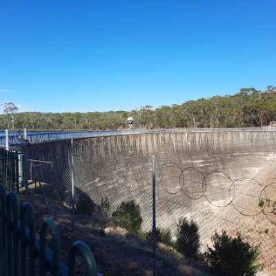 Whispering Wall from one side to the other you can talk and be heard clearly