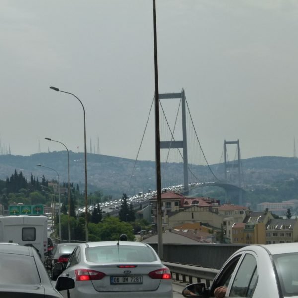 Crazy busy road leaving Istanbul - Turkey